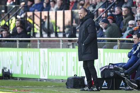 Blijft Heitinga Hoofdtrainer Van Ajax Ze Moeten Bijna Wel