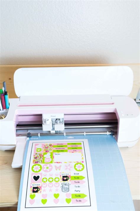 How to Make Stickers with your Cricut +Free Sticker Layout Templates ...