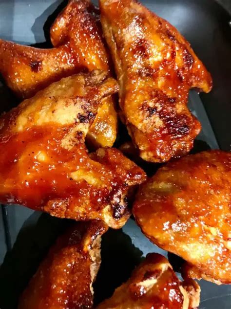 OVEN BAKED BBQ CHICKEN WINGS - Taste Of Recipe