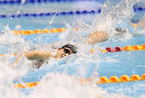 Hot boy tuyển bơi Việt Nam quên ăn mừng HCV SEA Games 32 vì quá mệt gục đầu ngay khi về đích