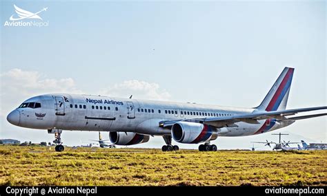 Nepal Airlines Boeing 757 makes an emergency landing in Kathmandu