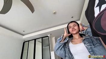JohnTronX Le hago creampie a una joven MILF tailandesa que hace mamadas increíbles XVIDEOS