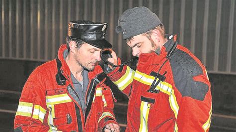 Sicherheitstest Mit Feuerwehren Im Tunnel Farchant Raucht Bleibt In