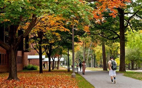 8 Skidmore Traditions To Get You In The Fall Spirit