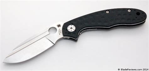 Spyderco Tuff Review | BladeReviews.com