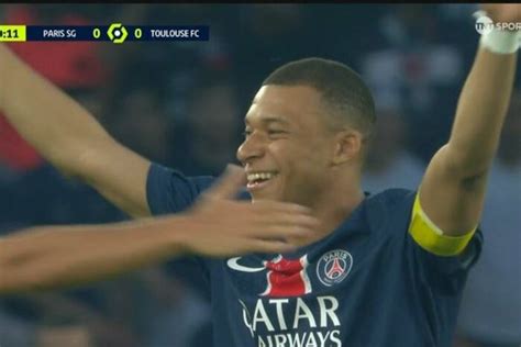 Wyjątkowy gol Mbappe na pożegnanie Wykorzystał asystę bramkarza WIDEO