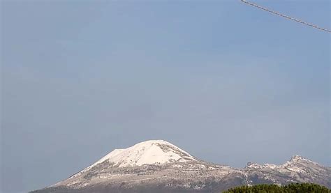 E Arrivata La Prima Neve Sul Vesuvio Cronache Della Campania