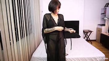 Milf engaña a su marido con 2 pollas grandes en casa Parte 1 XVIDEOS