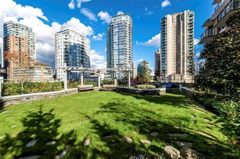 Wonderful Yaletown Furnished Condo in Dolce, Vancouver | Rent It ...