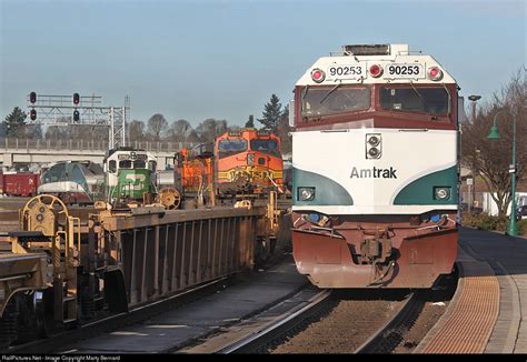 AMTK 90253 Amtrak Cascades Cab Car