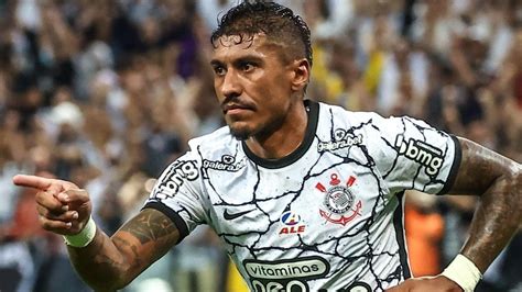 Corinthians vê recuperação de cirurgia difícil e evita contar Paulinho