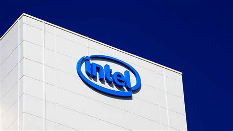 Intel Stock Dips On Sale Of Nand Memory Chip Unit | Investor's Business ...