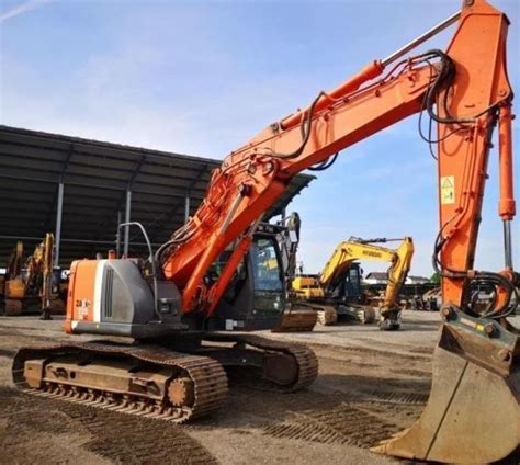 Hitachi Zx Uslc Tracked Excavator