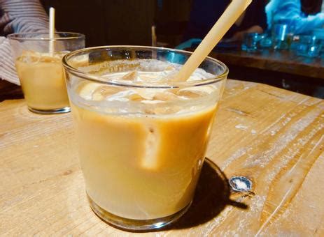 アイスカフェラテの写真素材｜写真素材なら「写真AC」無料（フリー）ダウンロードOK