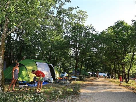 Emplacement Nature Camping Koawa Les Reflets Du Quercy Piscine