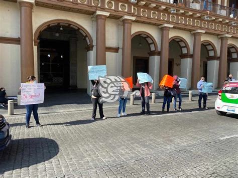 Docentes Se Manifiestan En Xalapa Para Exigir La Asignaci N De Plazas