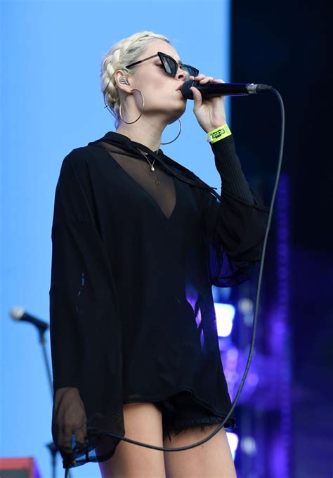 Nina Nesbitt Nude Photos Videos TheFappening