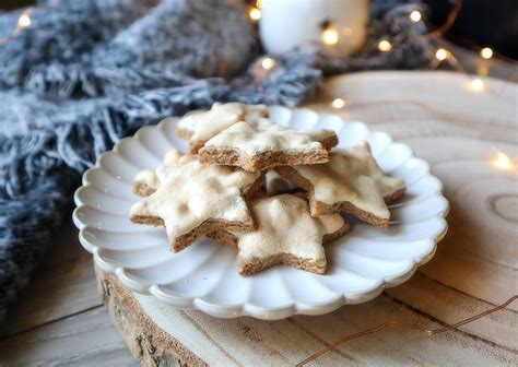 Recept Skořicové bezlepkové hvězdičky se sněhovou polevou