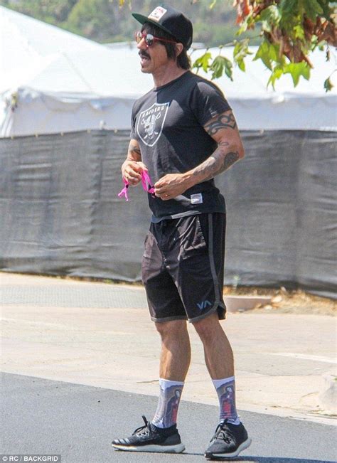 Red Hot Chili Peppers Anthony Kiedis Heads To A Cook Off With Son Red Hot Chili Peppers