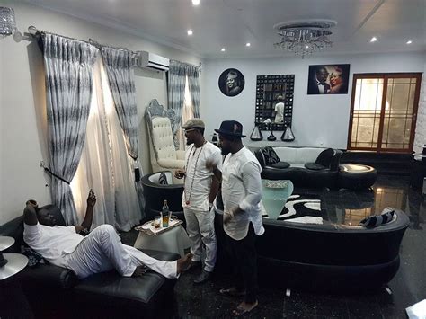 Warri Billionaire Spotted Chilling In The Living Room Of One Of His