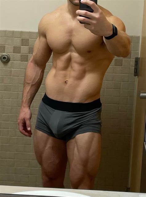 My Anonymous Bulge On Twitter Looking For A Workout Buddy