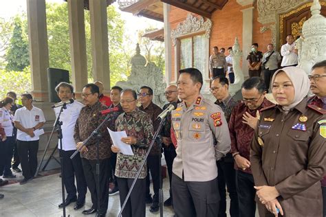 Gubernur Koster Larang Pendakian Gunung Di Bali Antara News Bali