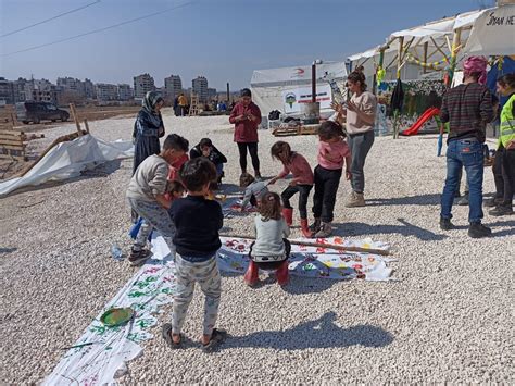 Depremden Etkilenen Ocuklar In Uygulamal K Lt R Sanat Al Malar