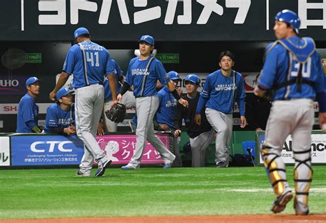 【日本ハム】新庄監督「明日逆の勝ち方を」延長10回に力尽き今季初サヨナラ負け 連勝止まる プロ野球写真ニュース 日刊スポーツ