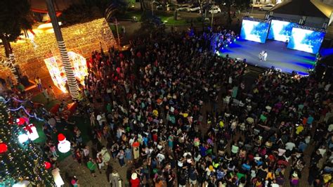 Abertura Do Natal Encantado Atrai Milhares De Fam Lias E Inicia