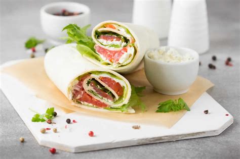 Wrap au saumon fumé Un apéro frais et sain