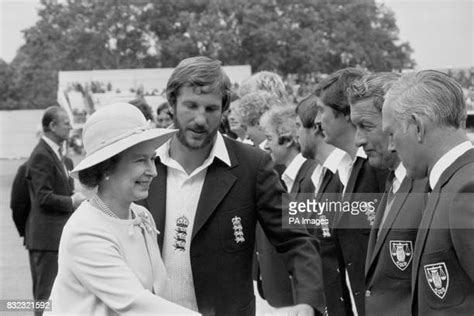 Ian Botham 1981 Photos And Premium High Res Pictures Getty Images