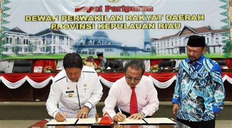 APBDP Kepri 2019 Disahkan Sebesar Rp3 8 Triliun