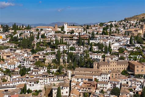 Consejos clave para viajar a Granada