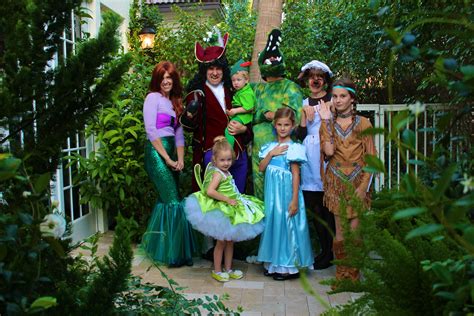 Peter Pan Purim -- family costume a testament to never growing up! Mom ...