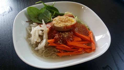 naengmyeon - Cooking Korean food with Maangchi