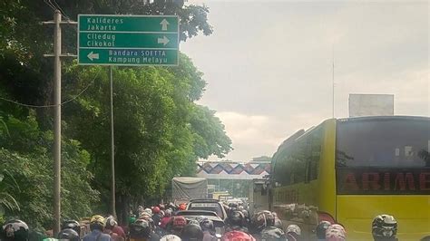 Perbaikan Jalan Ambles Di Daan Mogot Lalu Lintas Macet Parah News