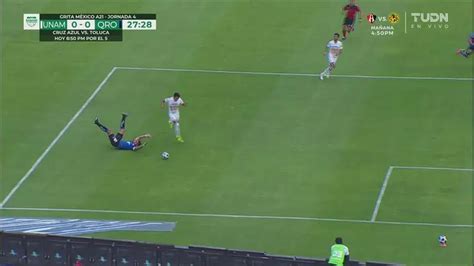 Penal Ramírez es derribado y el VAR niega la pena máxima TUDN Liga