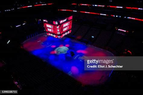 Zamboni Ice Machine Photos and Premium High Res Pictures - Getty Images