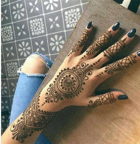 Pin By Fathi Zerouq On Henna Henna Tattoo Designs Henna Tattoo