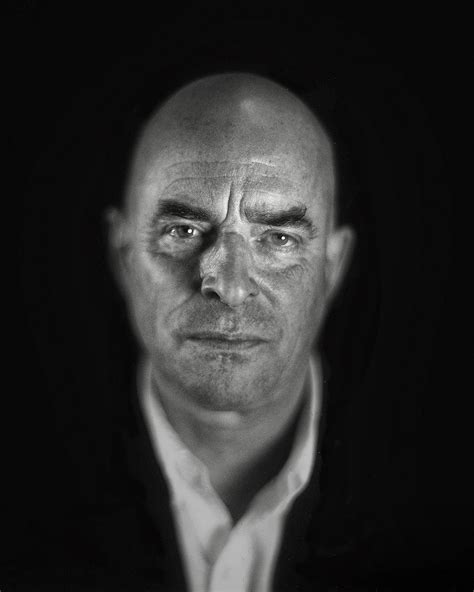 Dramatic Black and White 4x5 Portraits by Andy Lee