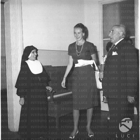 Maria Gabriella Di Savoia Visita Un Istituto Religioso Assistenziale