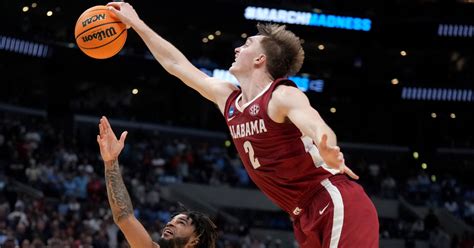 Grant Nelson powers Alabama past North Carolina, into Elite Eight