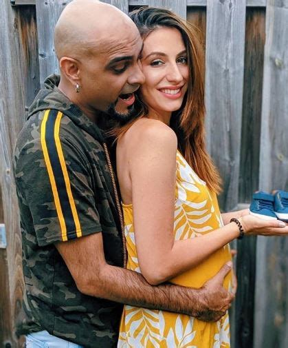 Raghu Ram, wife expecting first child - OrissaPOST