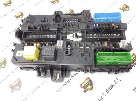 Caja De Fusibles Opel Astra H Zafira B 13206762 HK 13206762HK 5DK008669 32