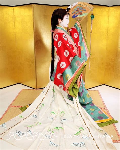 Pin By Michelle Thaller On Junihitoe Heian Kimono Disney Princess