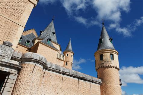 ver en segovia en   la ruta  conocerla  fondo guiajando