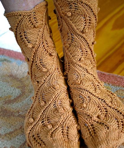 Ravelry Fern Spiral Socks Pattern By Lynne Vogel