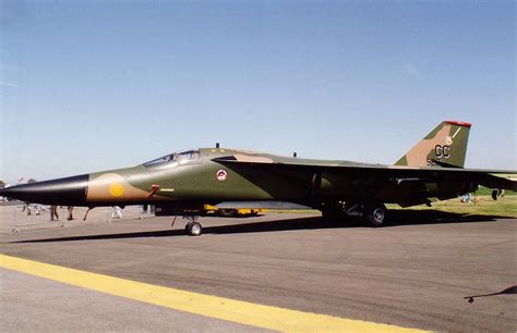 General Dynamics F-111 Aardvark - Fly a jet fighter