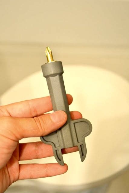 How to Install a Toilet: The Easy Way • Ugly Duckling House 