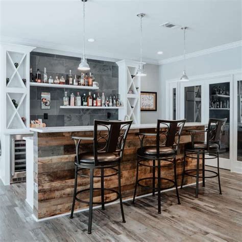 Stylish And Inviting Ideas For Your Basement Bar